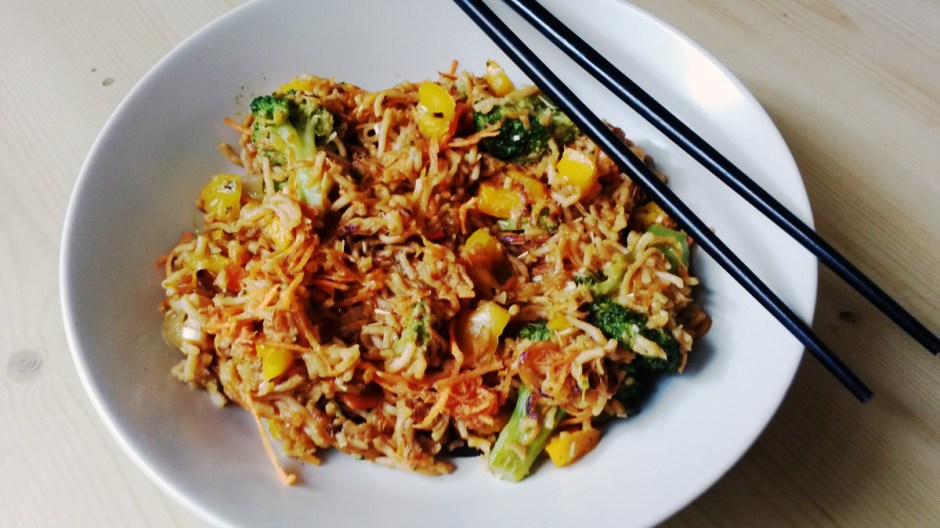 Mie Nudeln mit Gemüse