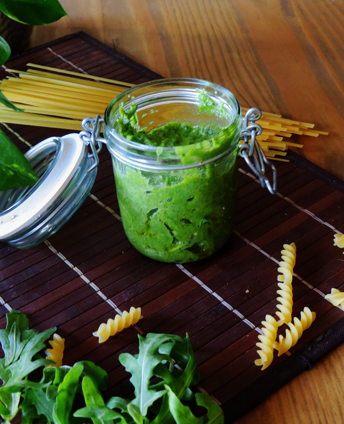 Ruccola-Chili-Pesto [vegan] – Wir essen Pflanzen