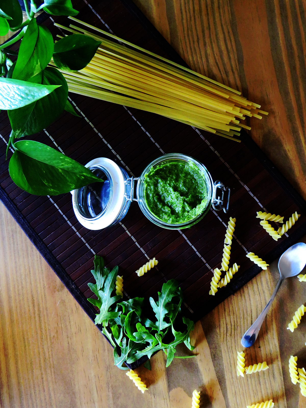 Ruccola-Chili-Pesto [vegan] – Wir essen Pflanzen